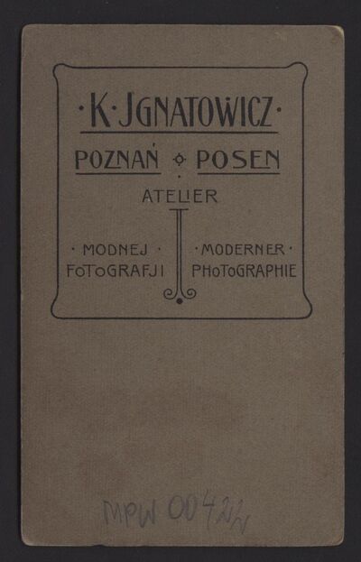 MPW 00422 - zdjęcie mężczyzny w garniturze (Jan Koluśniewski?), przed 1914 r.