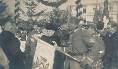 Uroczystość wręczenia chorągwi pułkowej 7 Pułkowi Strzelców Wielkopolskich – Chodzież, 1 marca 1920