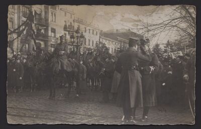 AF 1728 - Zdjęcie, akcja rewindykacyjna, powitanie oddziałów Wojska Polskiego na rynku w Bydgoszczy, na czele gen. Józef Dowbor-Muśnicki, Bydgoszcz, 20 stycznia 1920 r.