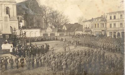 Uroczystości wręczenia sztandaru 7. pułkowi strzelców wielkopolskich.  Chodzież, 1 marca 1920 r.